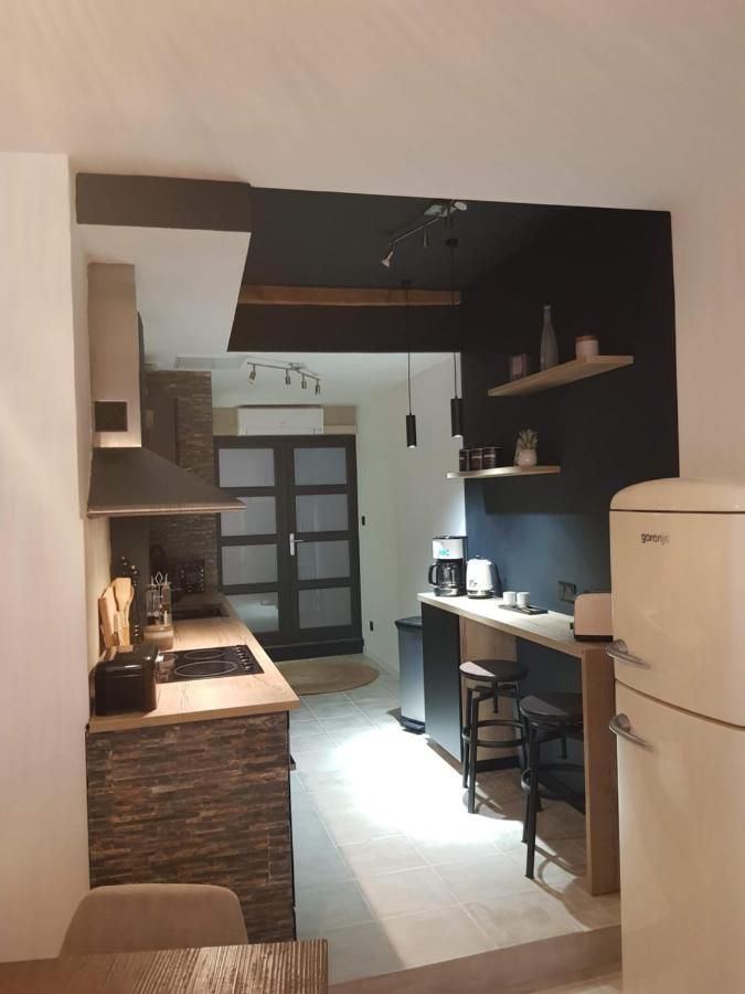 Le J&J Appartement Spacieux Climatise En Centre Ville Сет Екстериор снимка