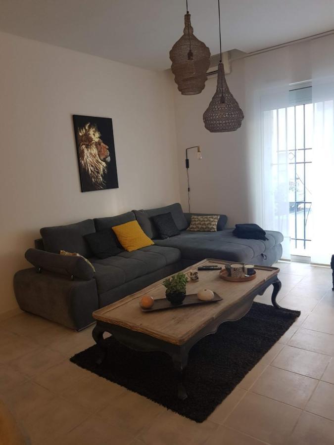 Le J&J Appartement Spacieux Climatise En Centre Ville Сет Екстериор снимка