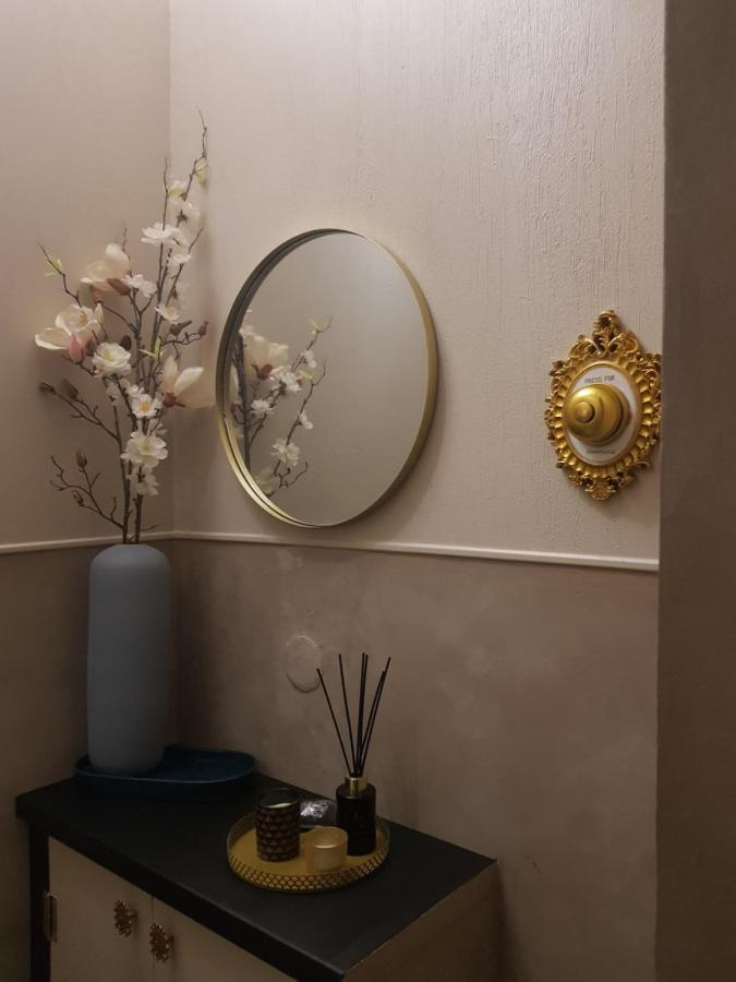 Le J&J Appartement Spacieux Climatise En Centre Ville Сет Екстериор снимка