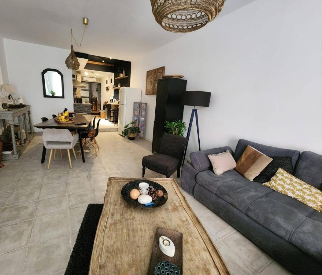 Le J&J Appartement Spacieux Climatise En Centre Ville Сет Екстериор снимка