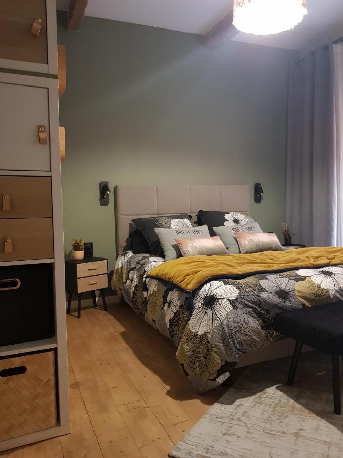 Le J&J Appartement Spacieux Climatise En Centre Ville Сет Екстериор снимка