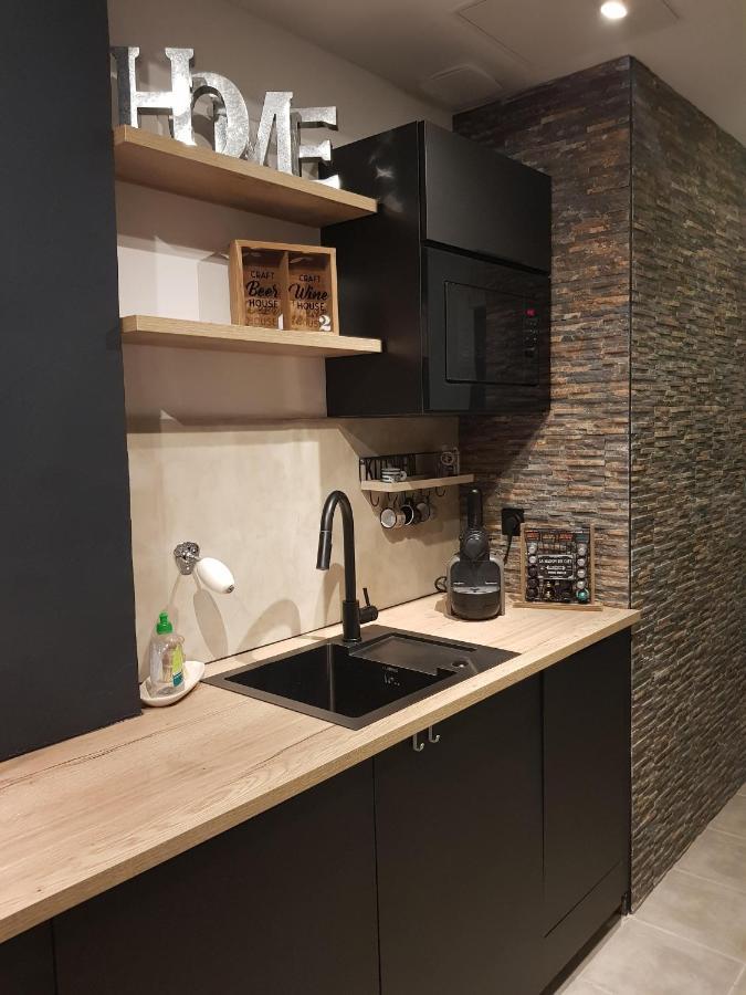 Le J&J Appartement Spacieux Climatise En Centre Ville Сет Екстериор снимка