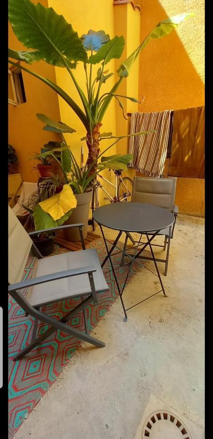 Le J&J Appartement Spacieux Climatise En Centre Ville Сет Екстериор снимка
