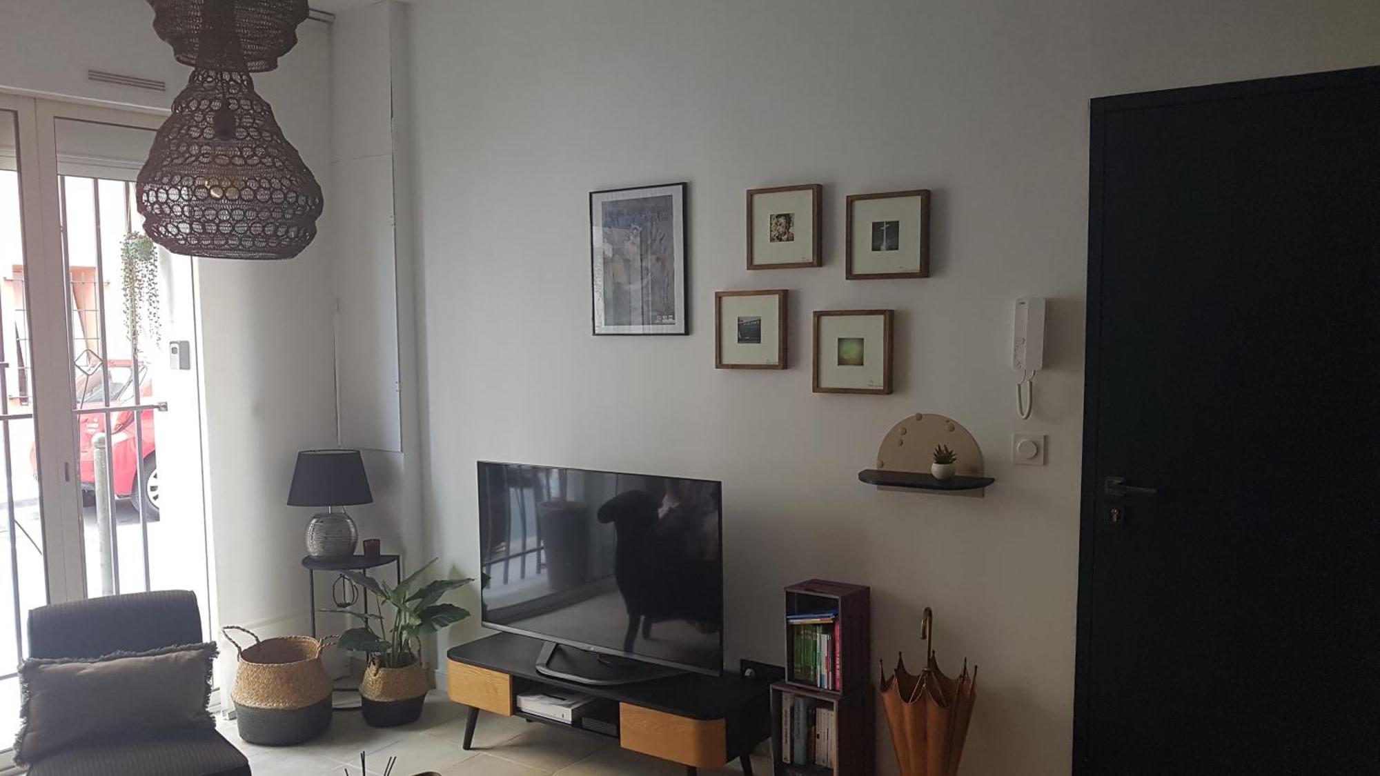 Le J&J Appartement Spacieux Climatise En Centre Ville Сет Екстериор снимка